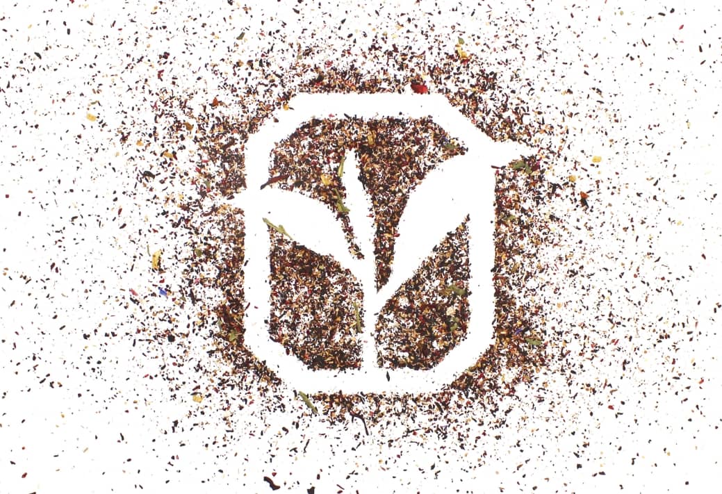 harris tea logo with tea leaves